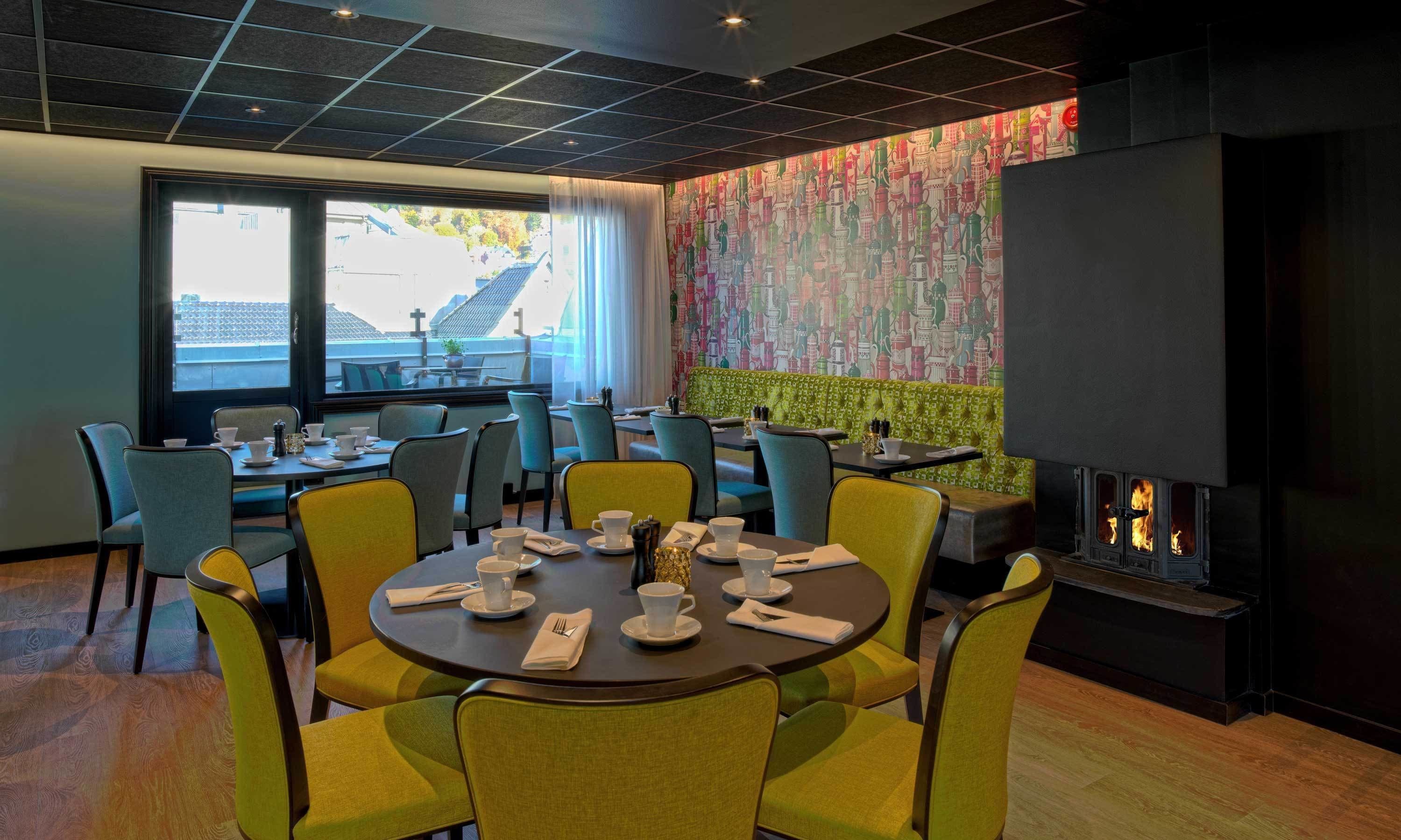 Free daily full breakfast 