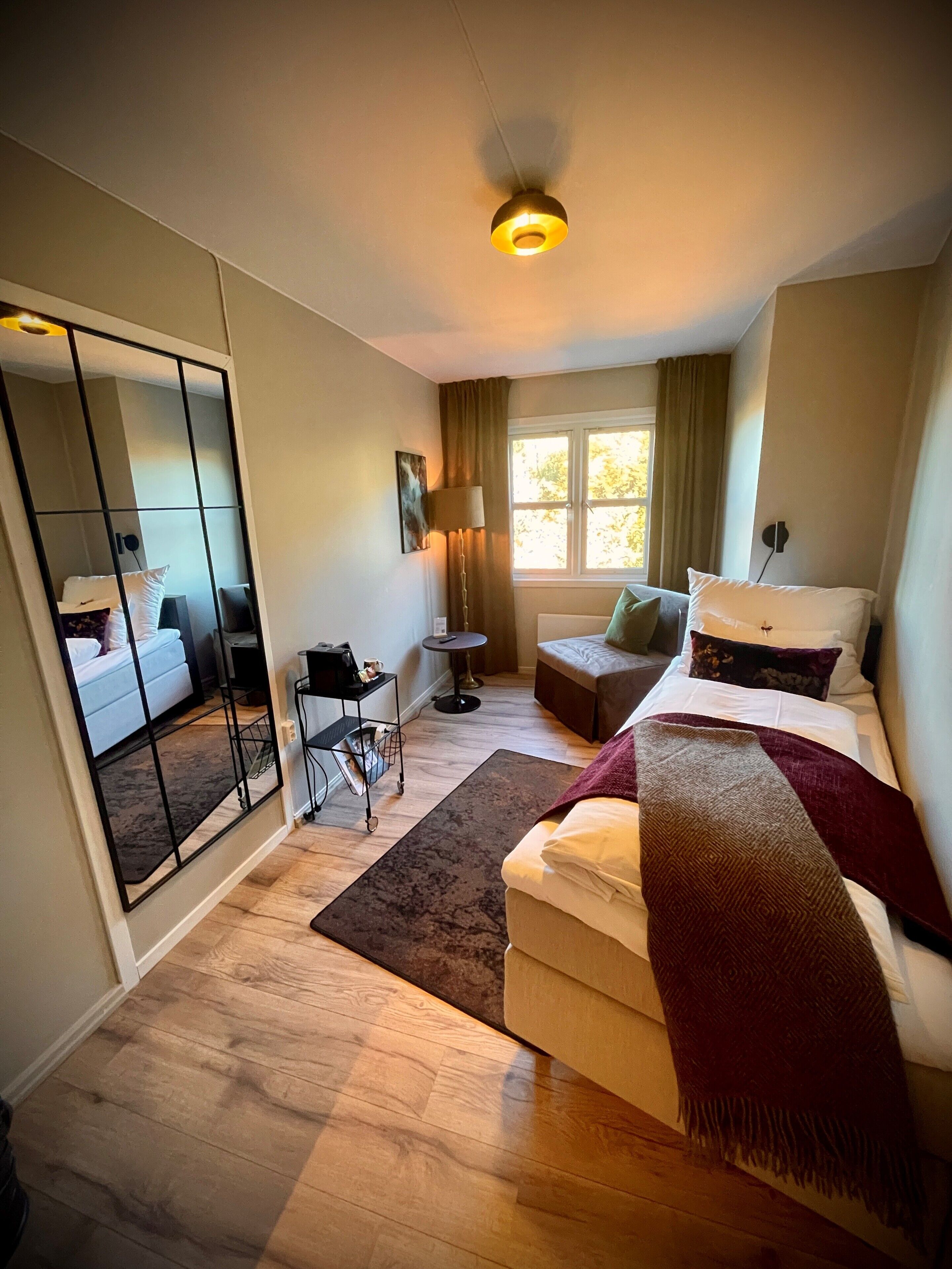 single room | 1 bedroom, down duvets, pillow-top beds, individually decorated