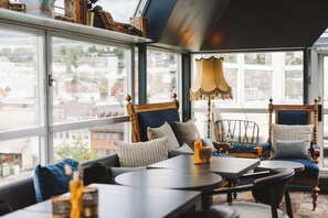 Bar (in der Unterkunft)