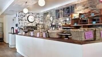 Snack bar