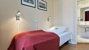 Iron/ironing board, cribs/infant beds, rollaway beds, free WiFi - Comfort Hotel Nobel (Molde)