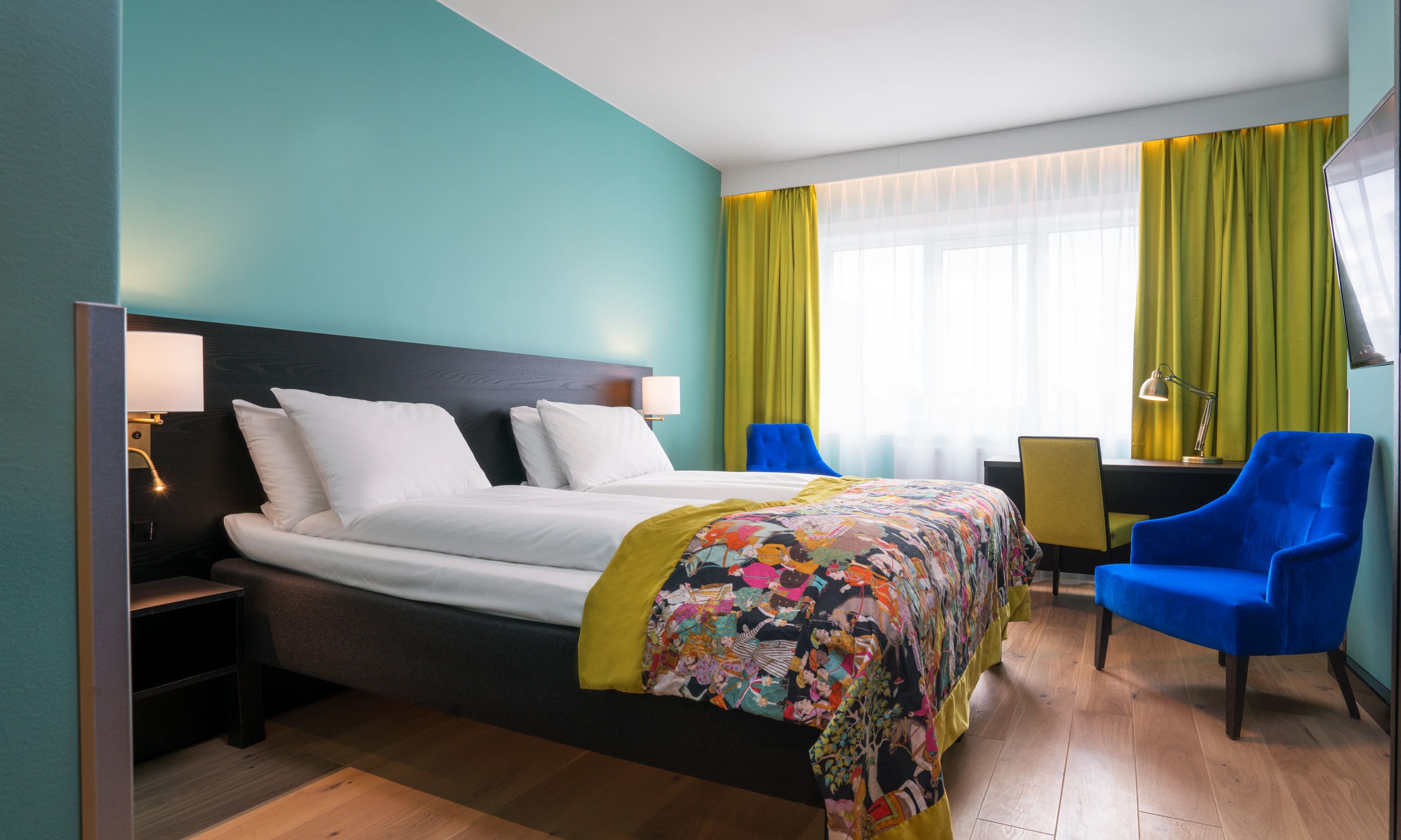 premium bedding, pillow-top beds, minibar, in-room safe