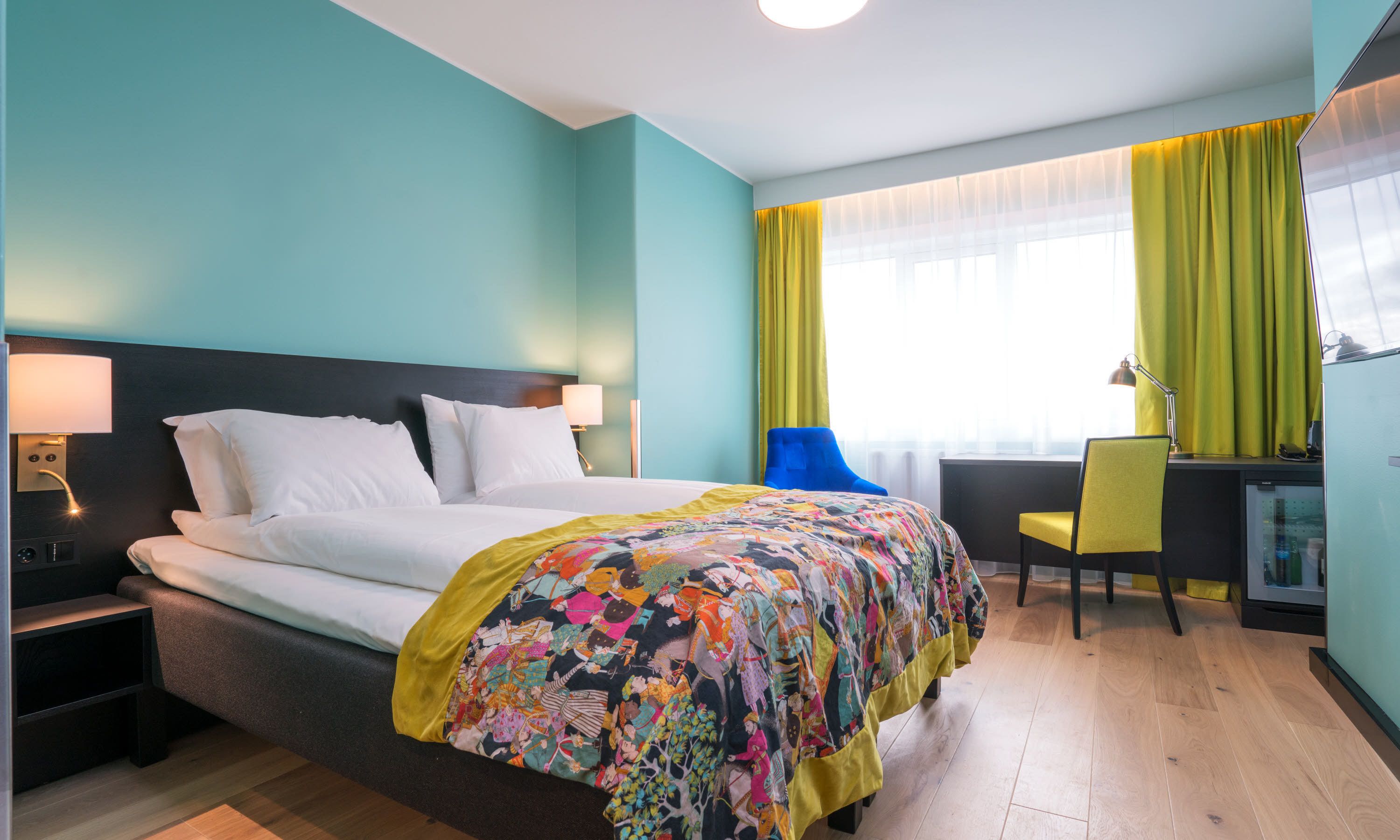 Premium bedding, pillowtop beds, minibar, in-room safe