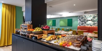 Desayuno buffet incluido todos los días 