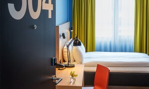 Premium bedding, pillow-top beds, free WiFi, bed sheets - Thon Hotel Astoria (Oslo)