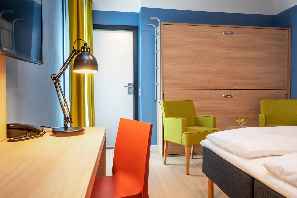 Chambre Familiale, 2 lits une place, non-fumeur (Standard)