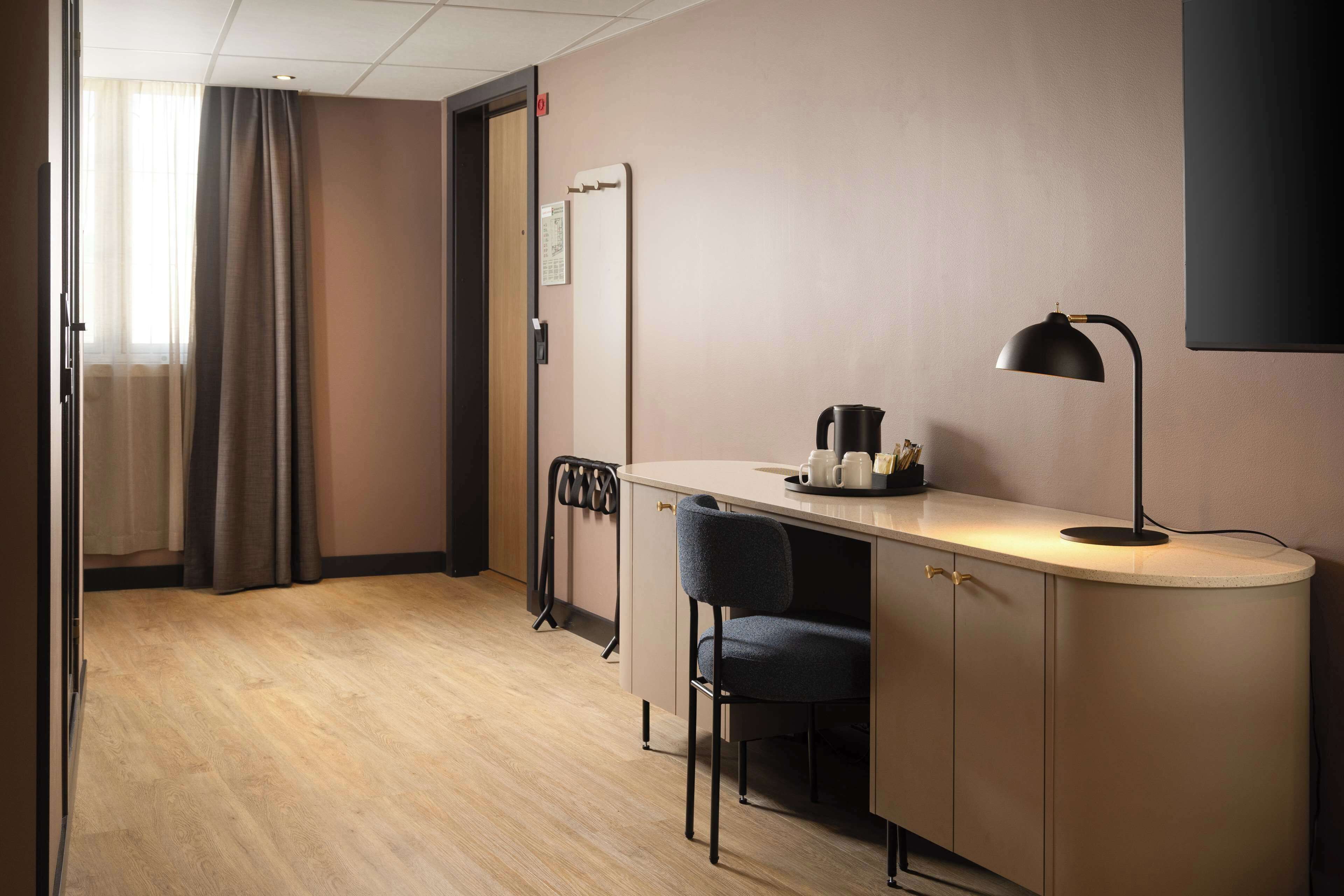 superior twin room | in-room safe, desk, free wifi, bed sheets