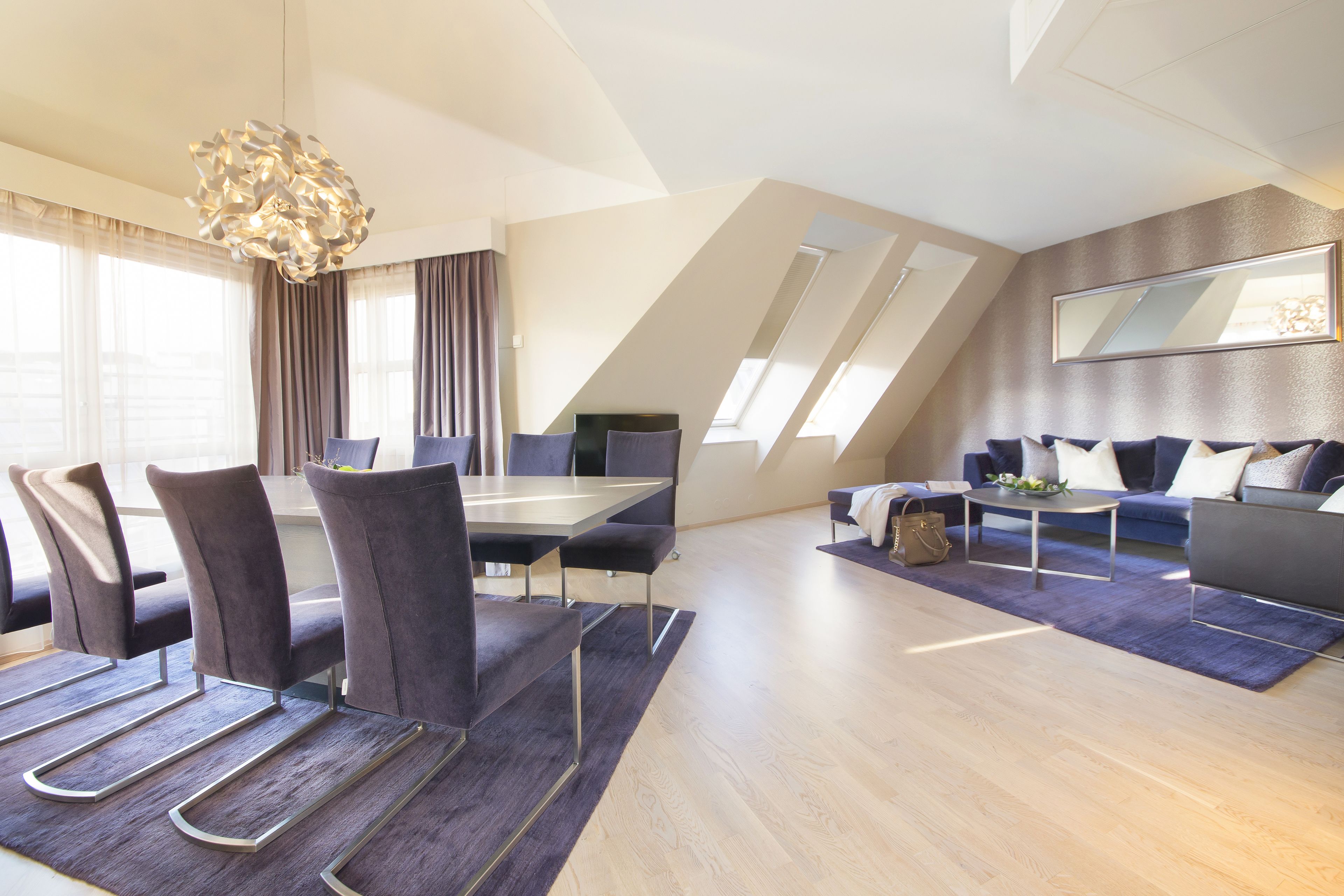 in-room safe, desk, free wifi, bed sheets