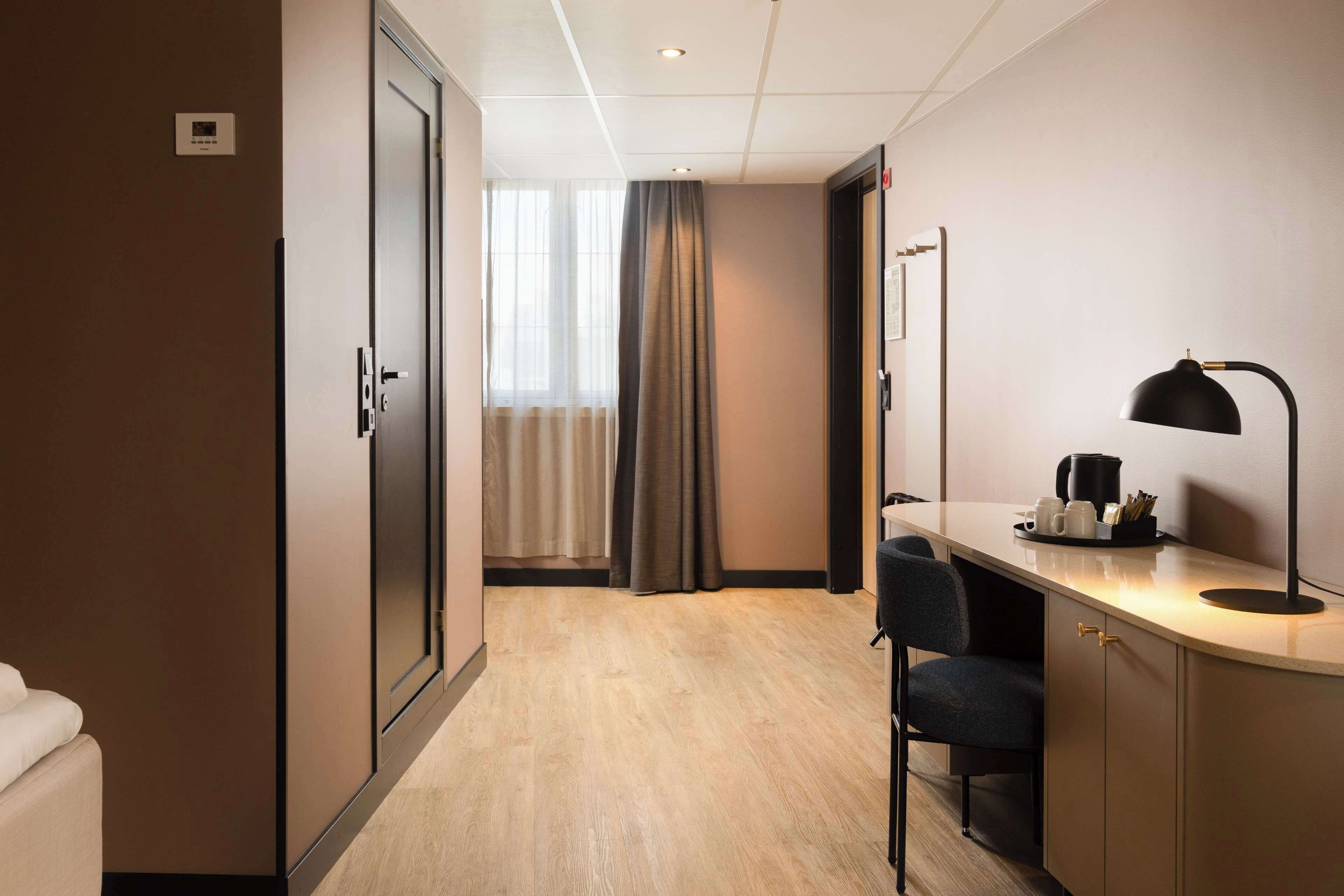 superior twin room | in-room safe, desk, free wifi, bed sheets