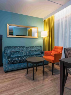 Premium bedding, minibar, desk, blackout drapes - Thon Hotel Linne (Oslo)