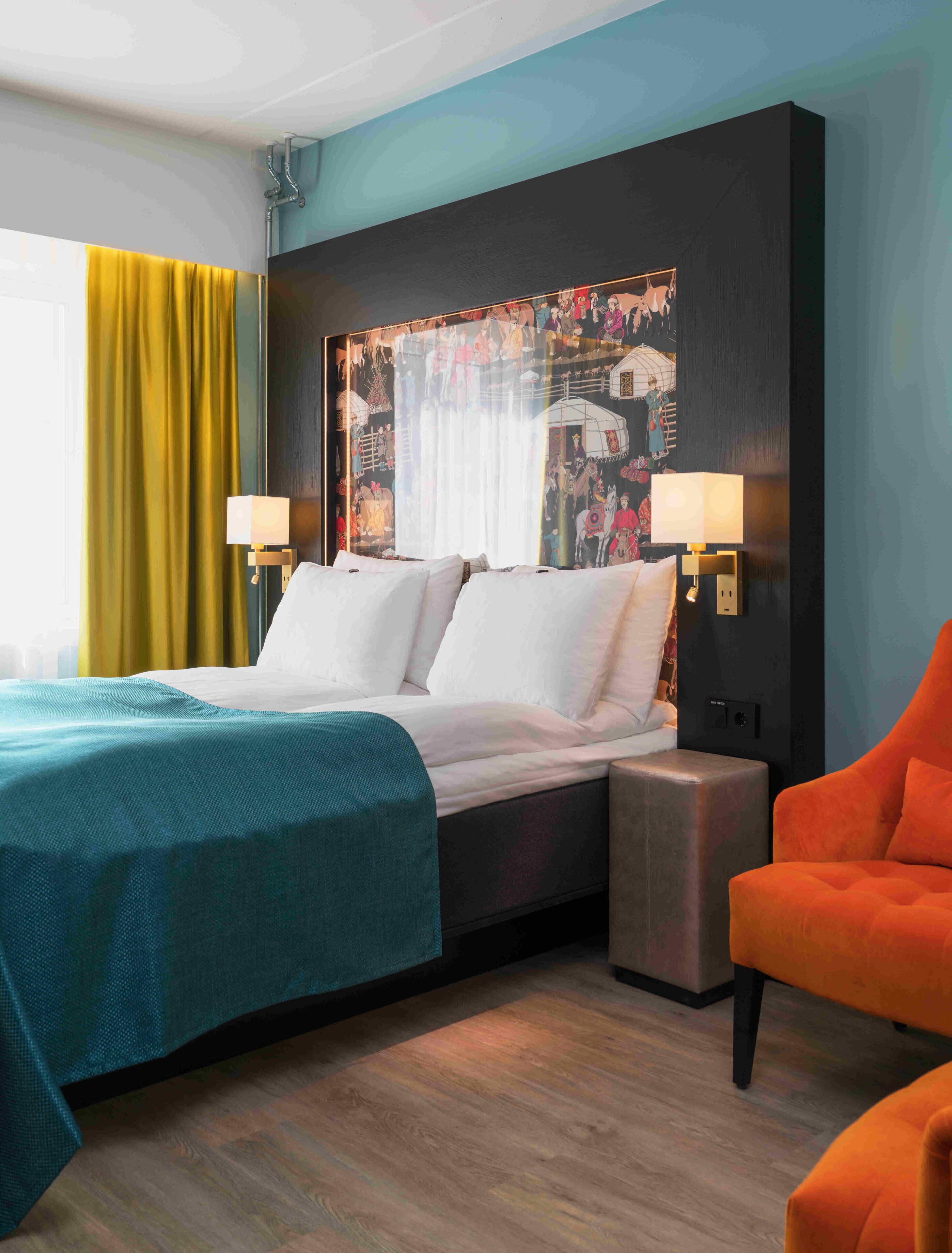 premium bedding, minibar, desk, blackout curtains