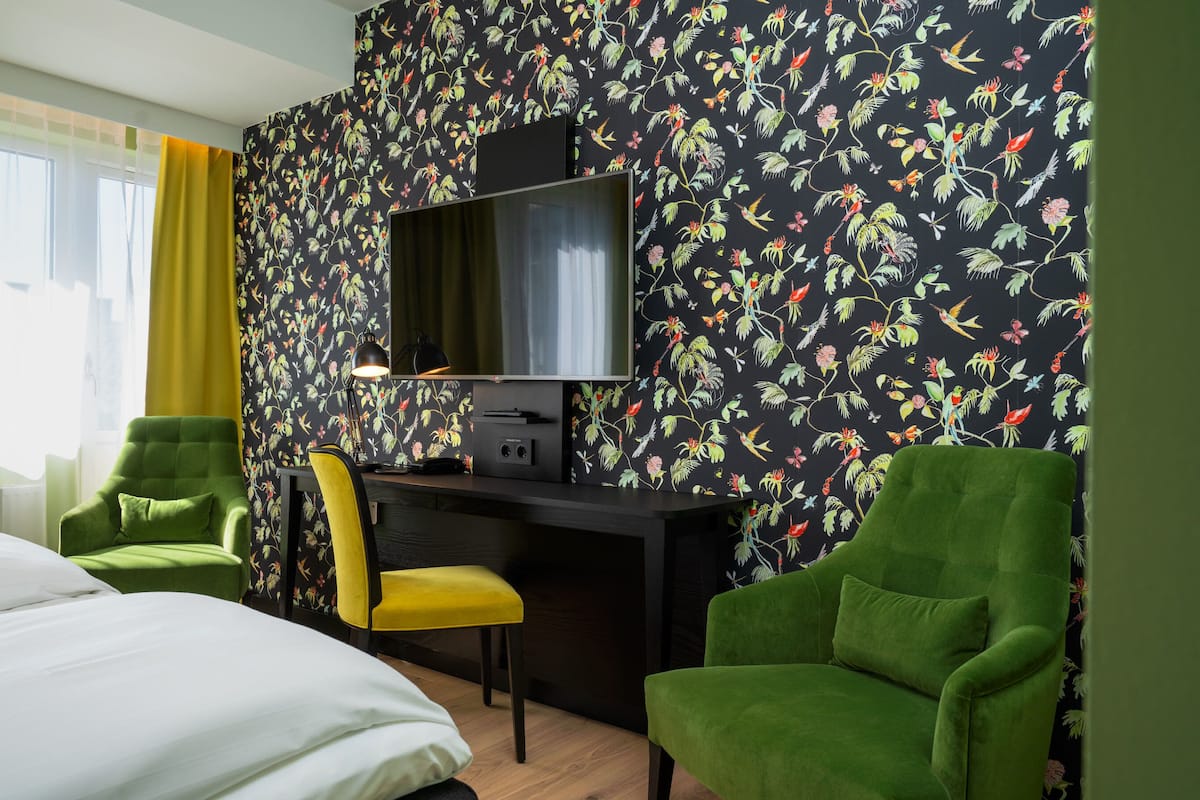 Hochwertige Bettwaren, Pillowtop-Betten, Minibar, Zimmersafe