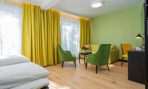 Premium bedding, pillowtop beds, minibar, in-room safe - Thon Hotel Gyldenløve (Oslo)