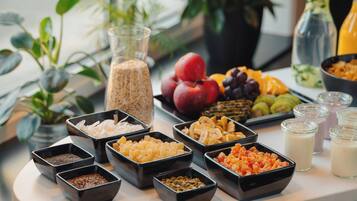 Café da manhã continental diário (NOK 115 por pessoa)