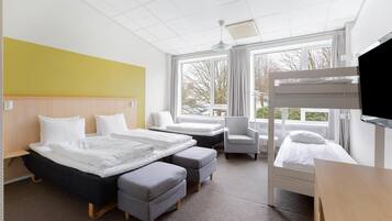 Family Room, Multiple Beds, Non Smoking | Desk, free WiFi, bed sheets