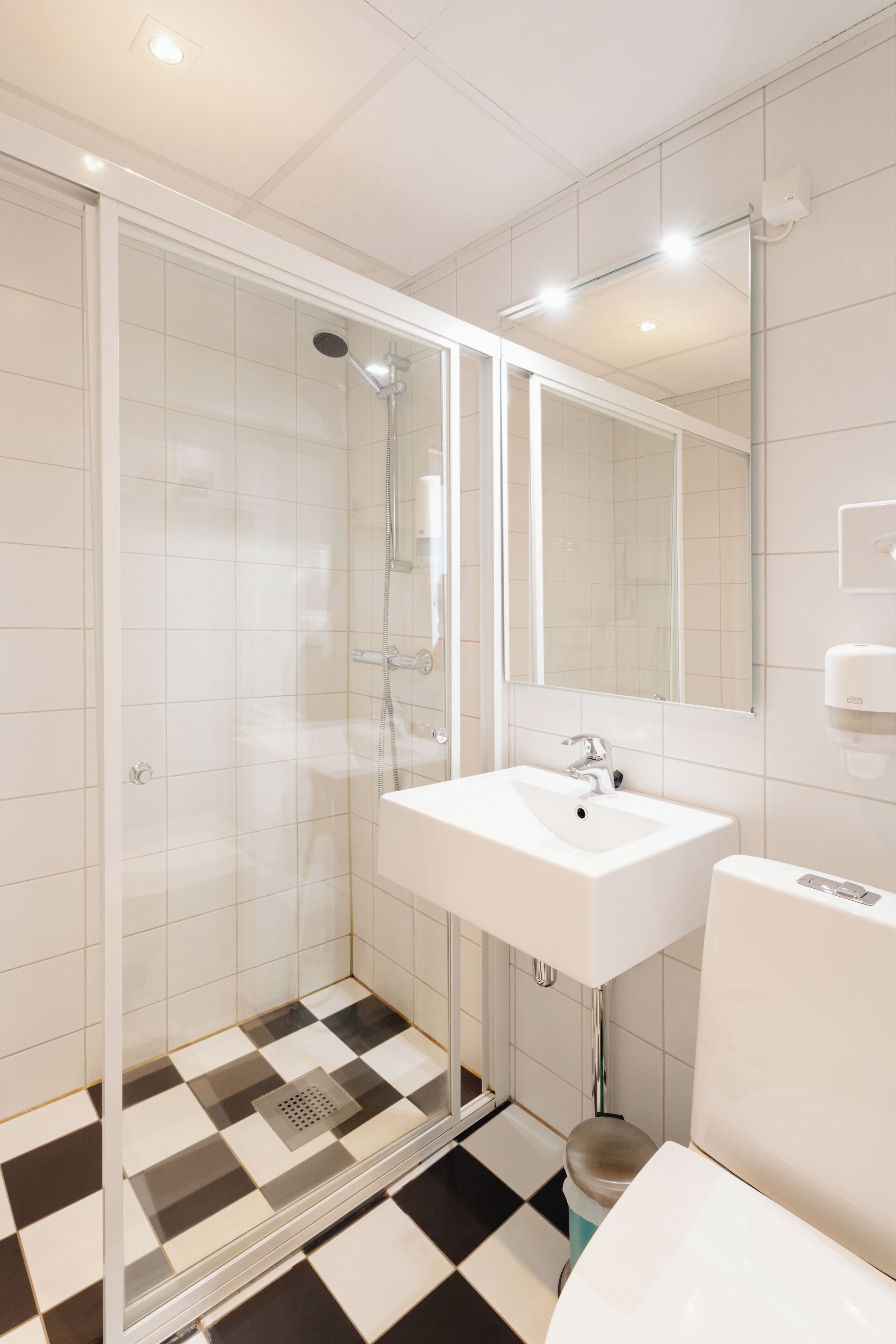 triple room | 1 bedroom, desk, free wifi, bed sheets