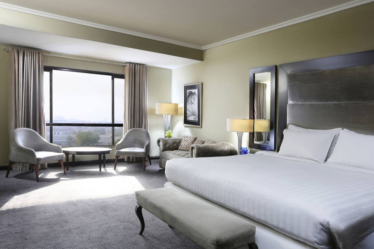 Premium bedding, down duvets, minibar, in-room safe