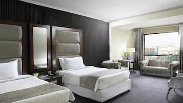 Classic-Zimmer, 2 Einzelbetten, Stadtblick | Minibar, Zimmersafe, Bügeleisen/Bügelbrett, WLAN