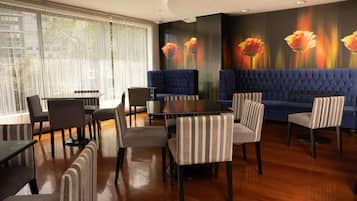 Frühstück, Mittagessen und Abendessen