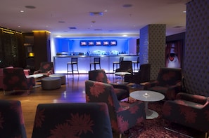 2 bars/lounges, poolside bar