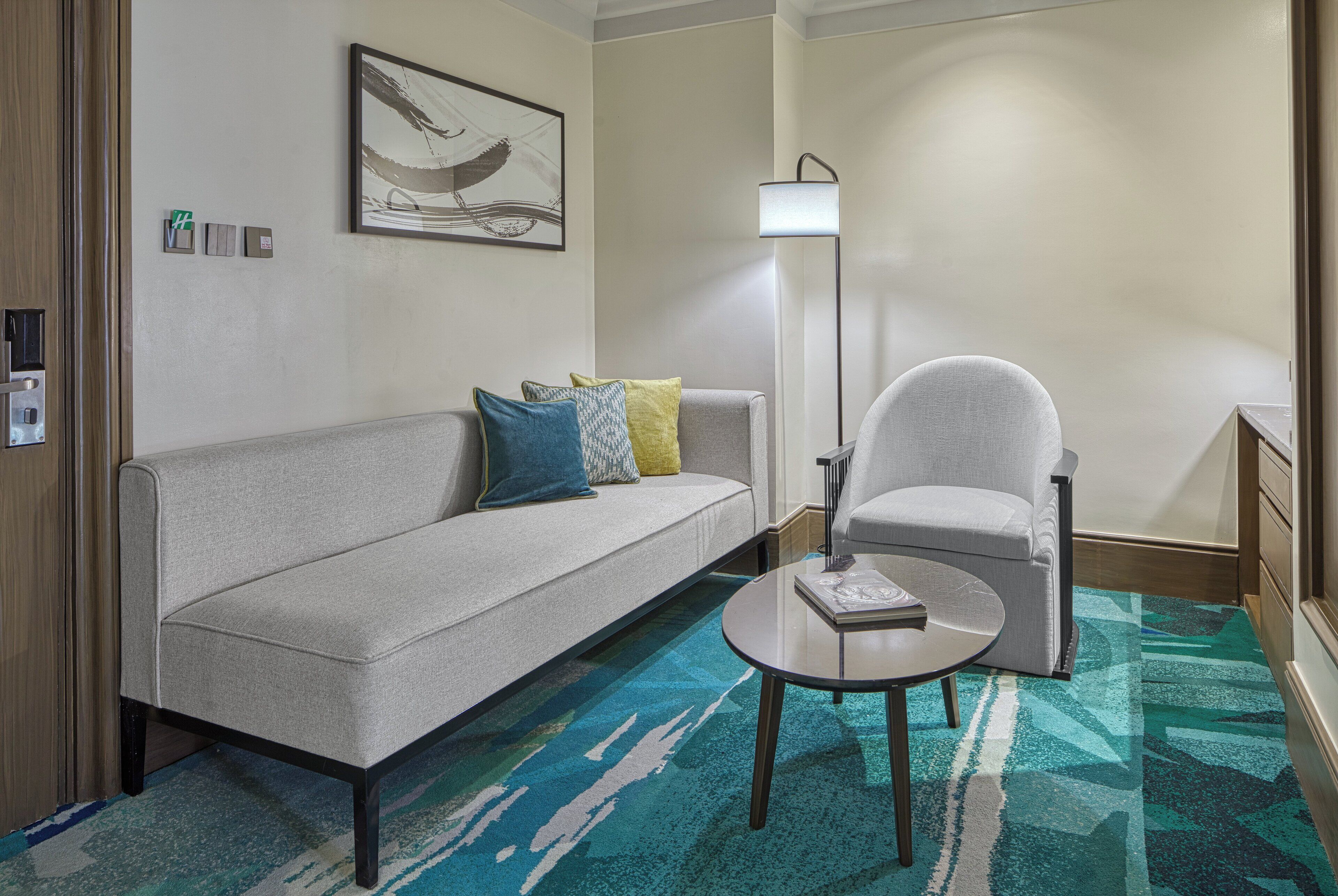 1 bedroom, premium bedding, down duvets, minibar