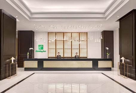 Außenbereich. Holiday Inn & Suites Manila Galleria by IHG