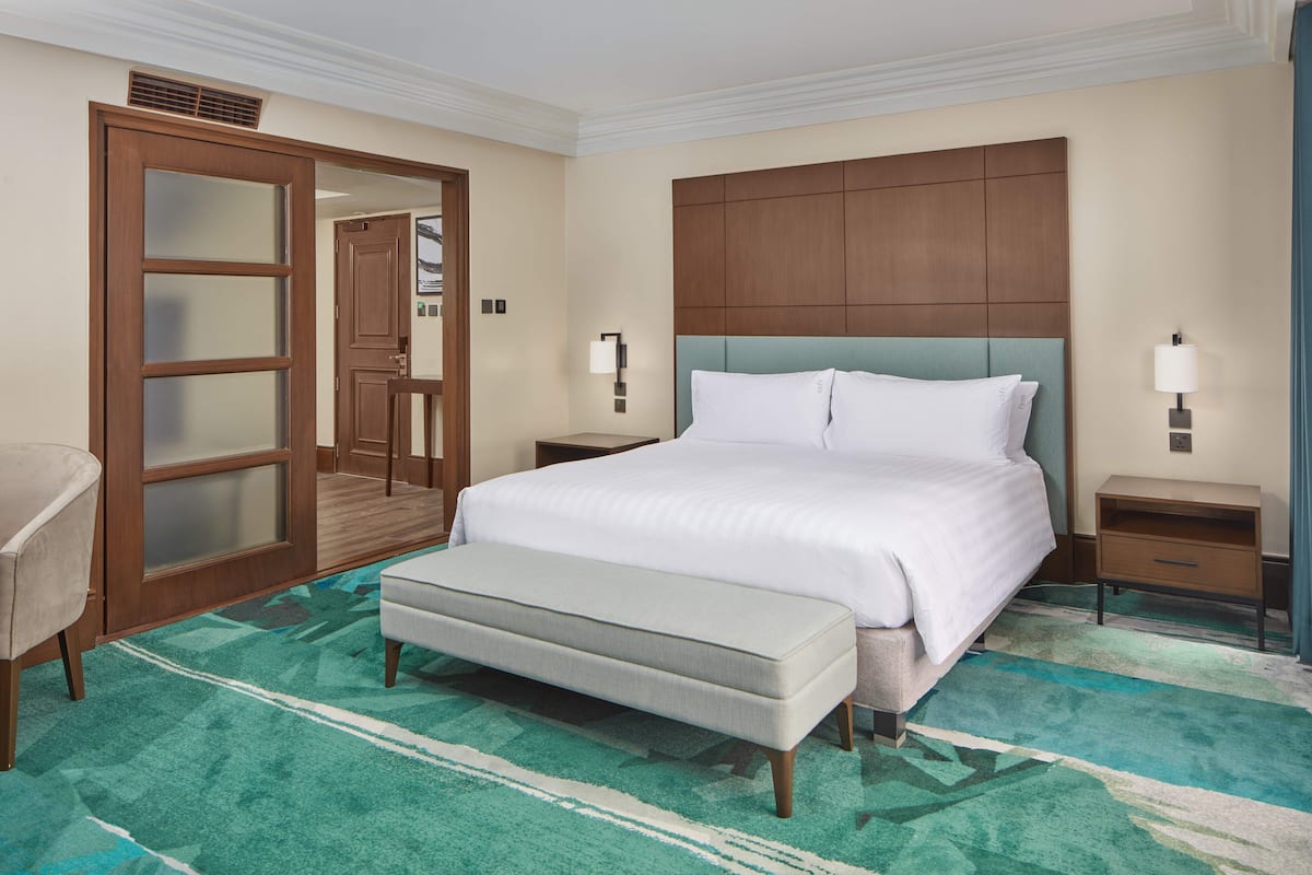 Ropa de cama de alta calidad, edredón y minibar