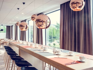 Petit déjeuner buffet (80 PLN par personne)