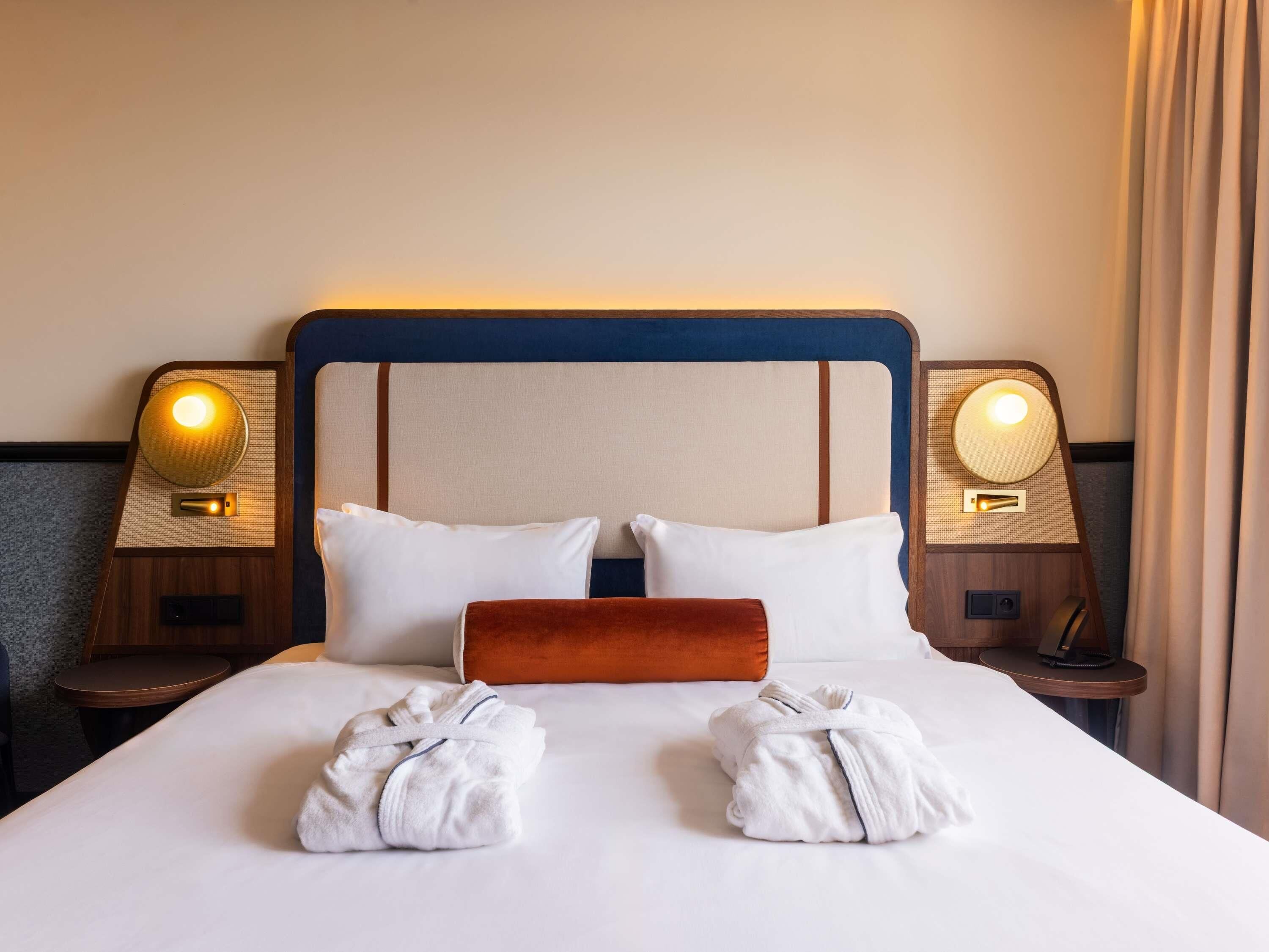 Desk, iron/ironing board, rollaway beds, free WiFi