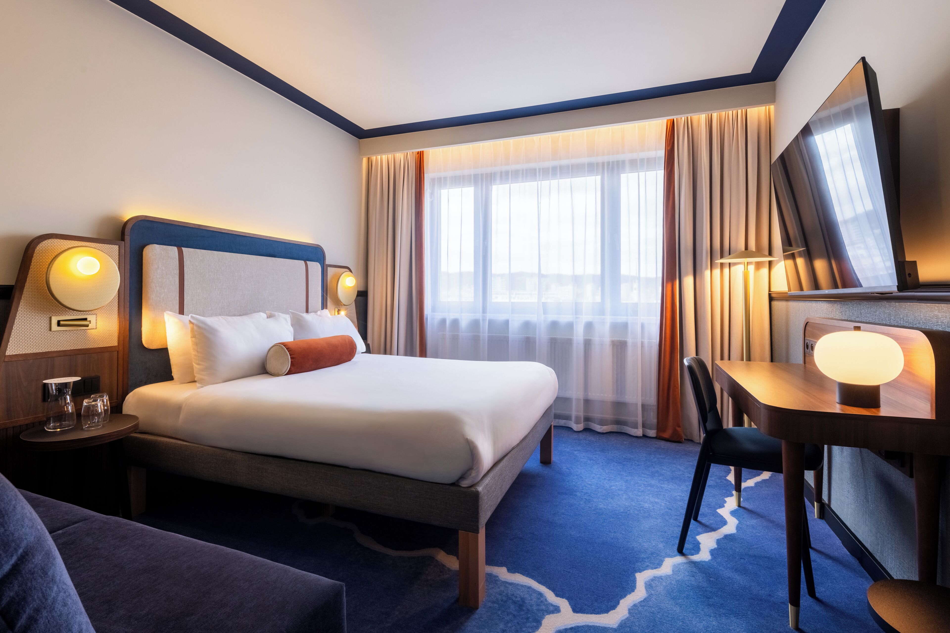 Desk, iron/ironing board, rollaway beds, free WiFi