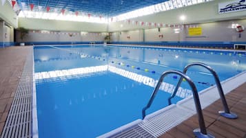 Una piscina techada