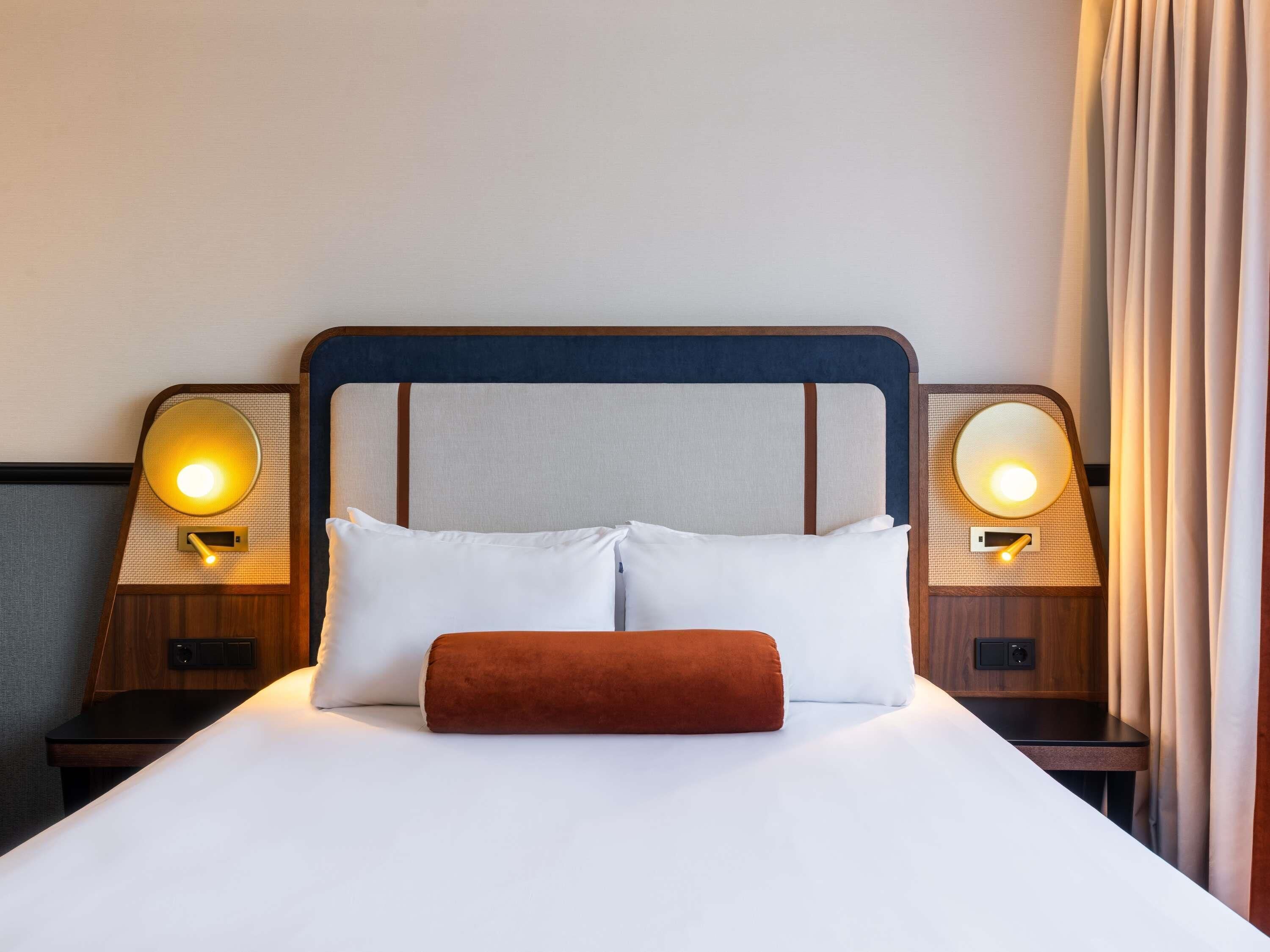 Desk, iron/ironing board, rollaway beds, free WiFi