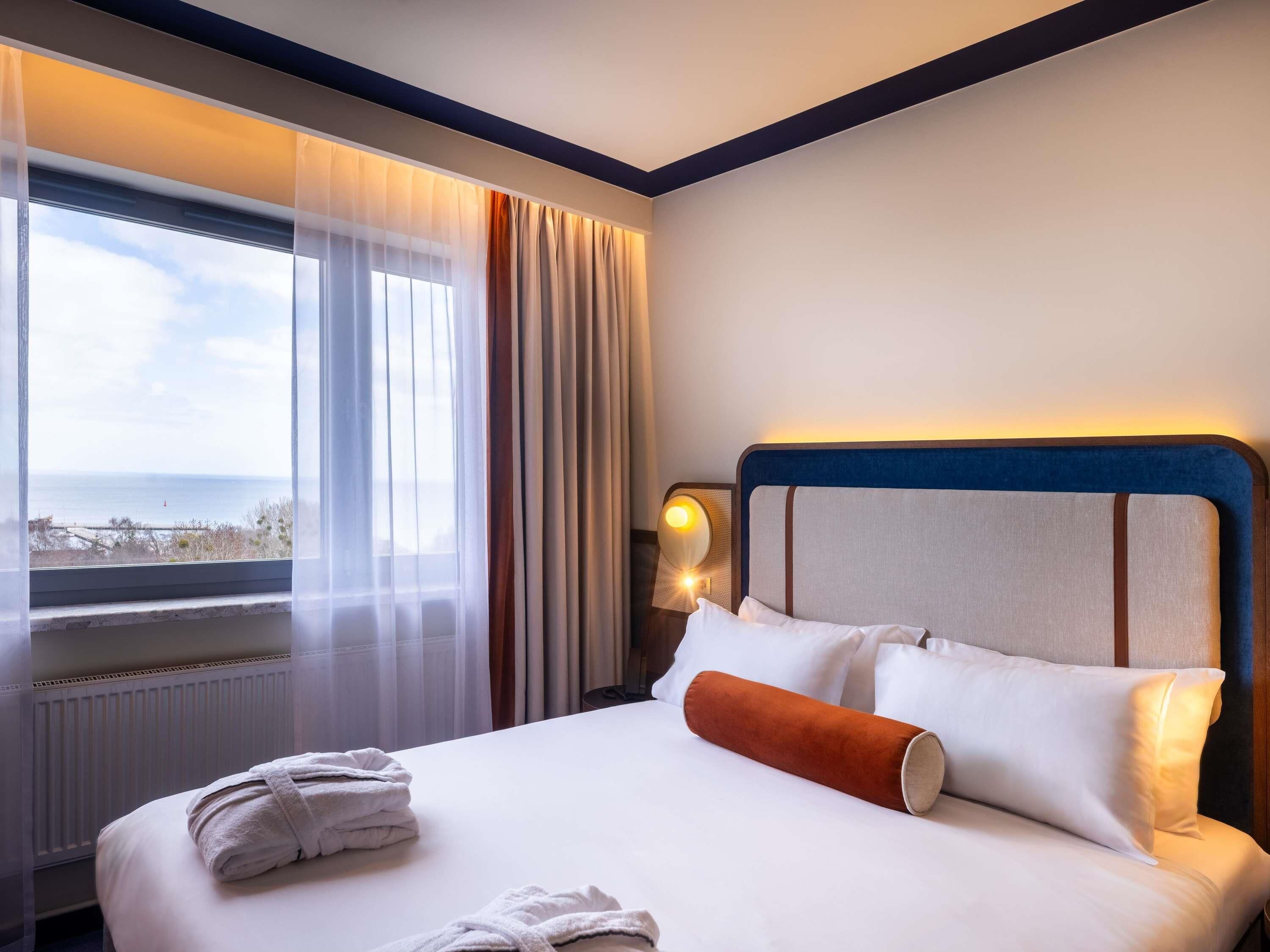 Privilege, Room, 1 Double Bed, Sea View | Desk, iron/ironing board, rollaway beds, free WiFi