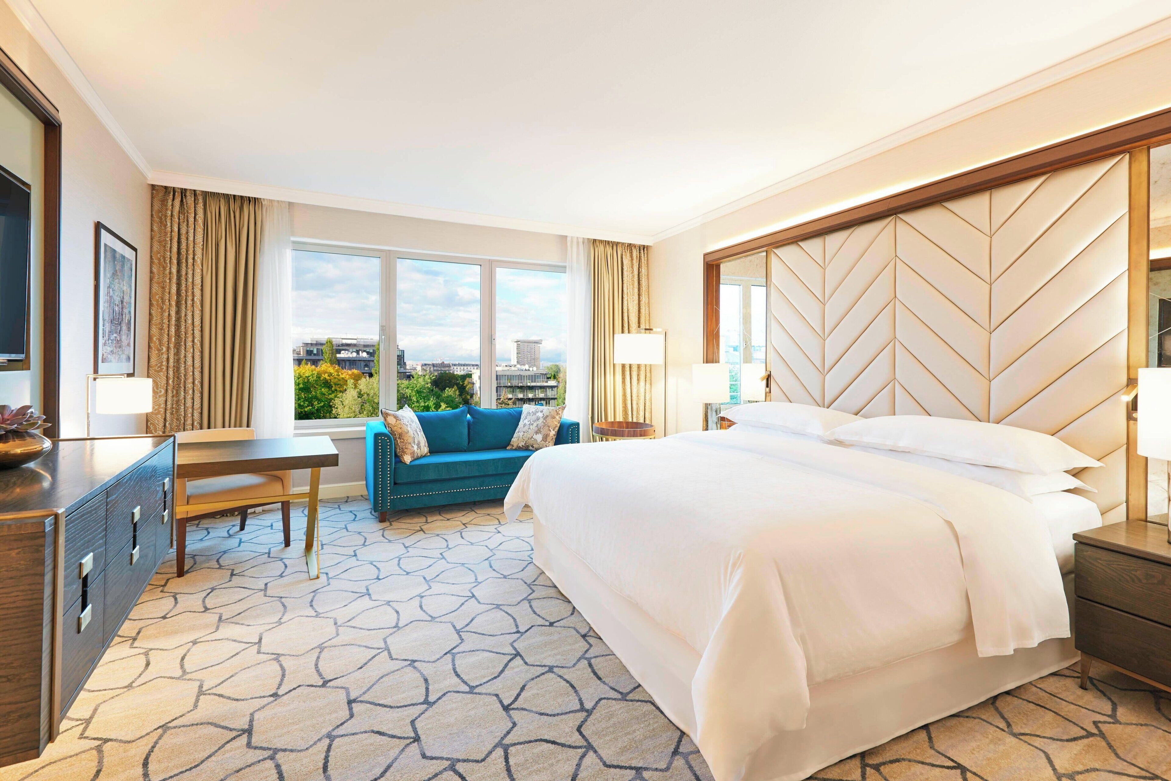 Minibar, in-room safe, desk, blackout drapes