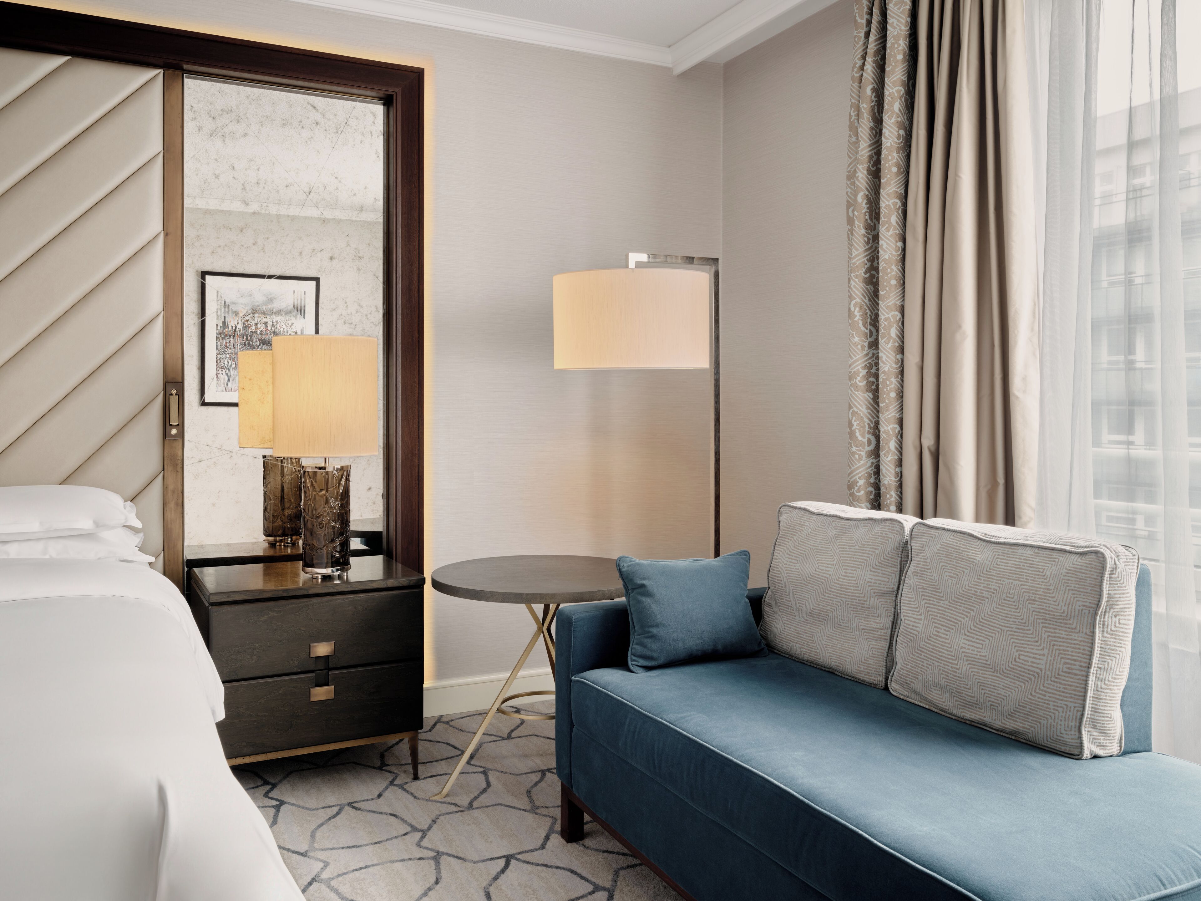 Apartment, 1 Bedroom, Non Smoking | Hypo-allergenic bedding available, minibar, in-room safe, desk