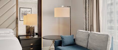 Apartment, 1 Bedroom, Non Smoking | Hypo-allergenic bedding available, minibar, in-room safe, desk