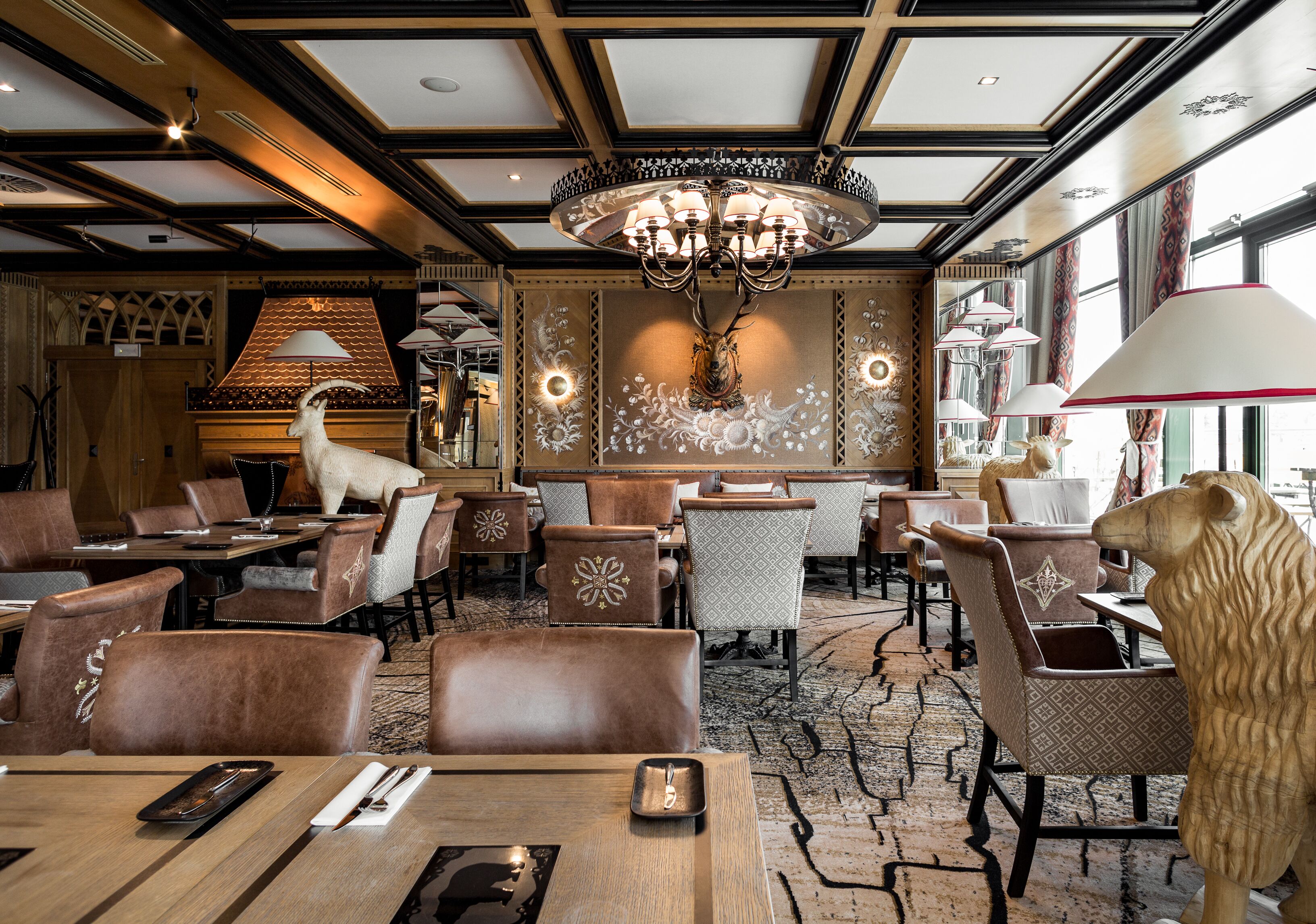3 restaurants; breakfast, lunch, and dinner served