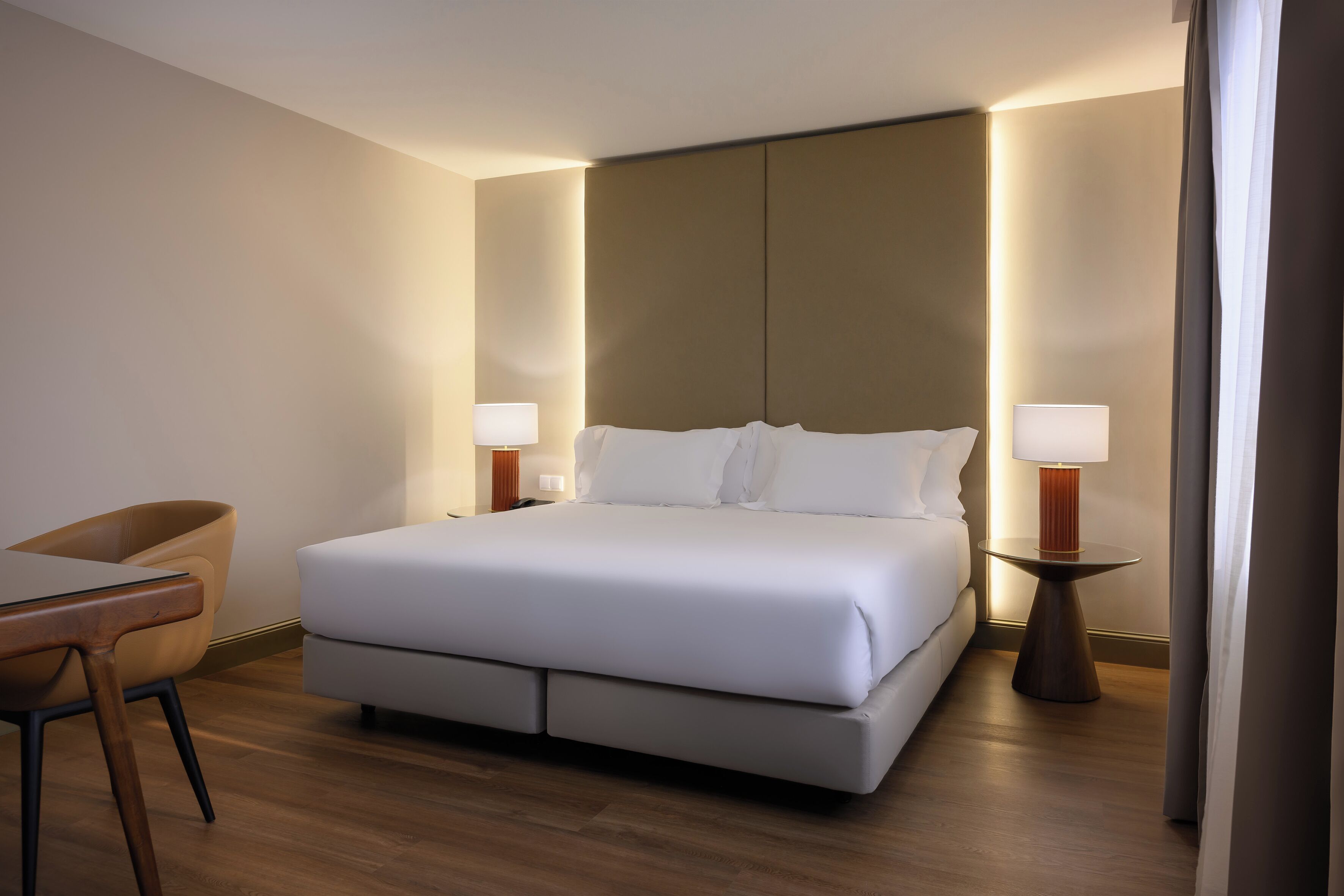 junior suite | 1 bedroom, hypo-allergenic bedding, minibar, in-room safe