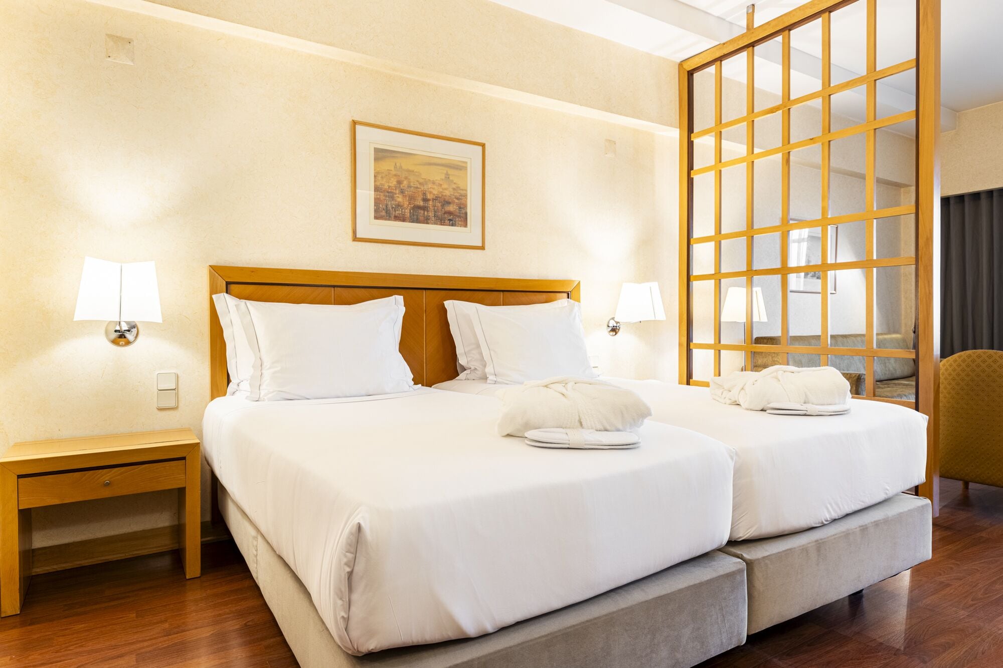 family room | minibar, in-room safe, laptop workspace, blackout curtains