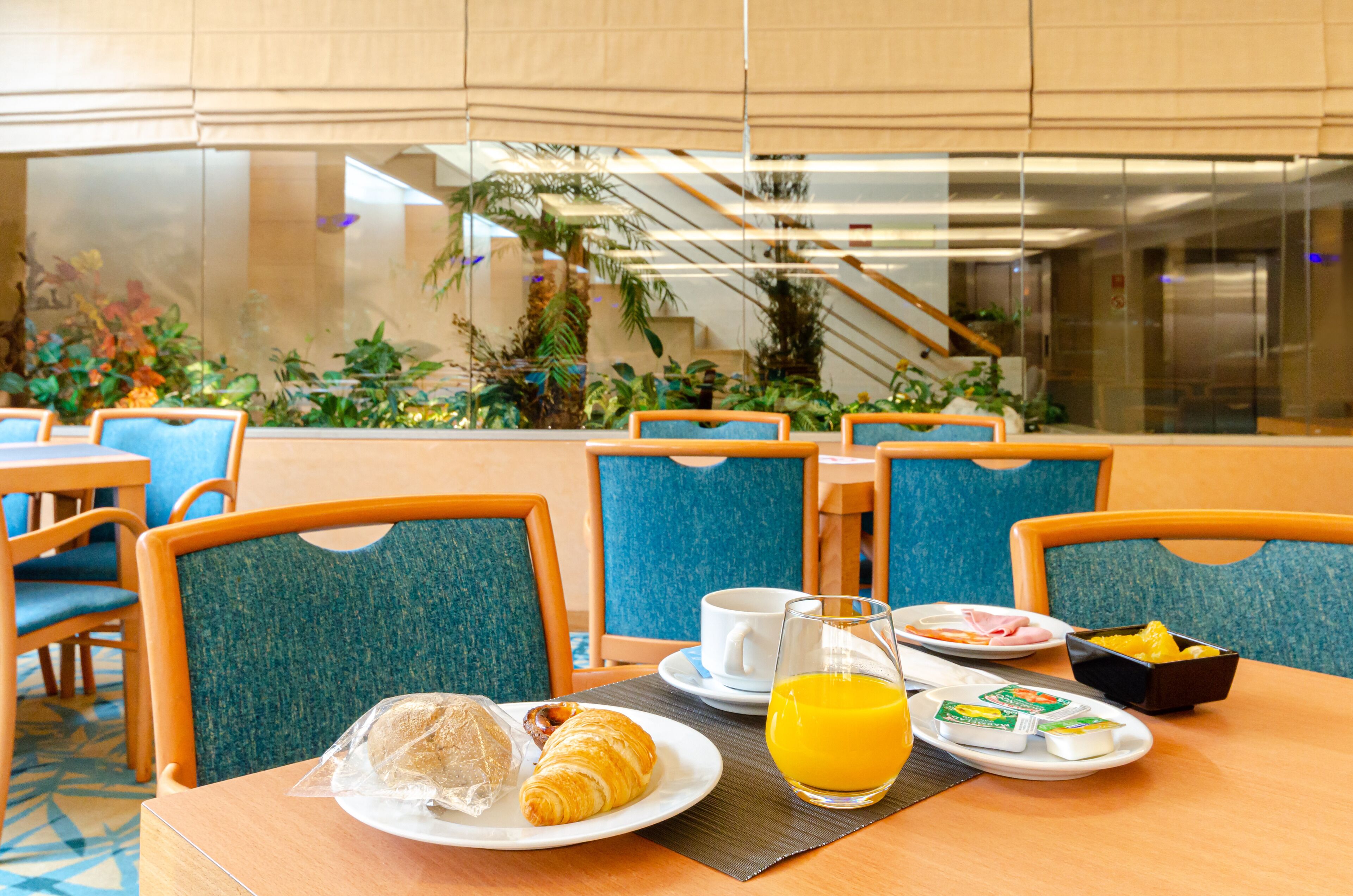 Daily buffet breakfast (EUR 15 per person)