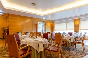 Lunch and dinner served - Hotel Roma (Lisbon)