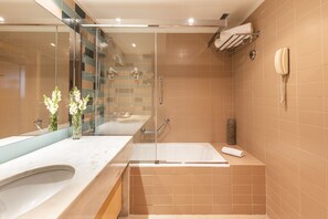 Junior-Studiosuite | Badezimmer