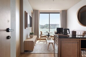 Suite, Balcony (Coolest Varanda Suite) | Living area