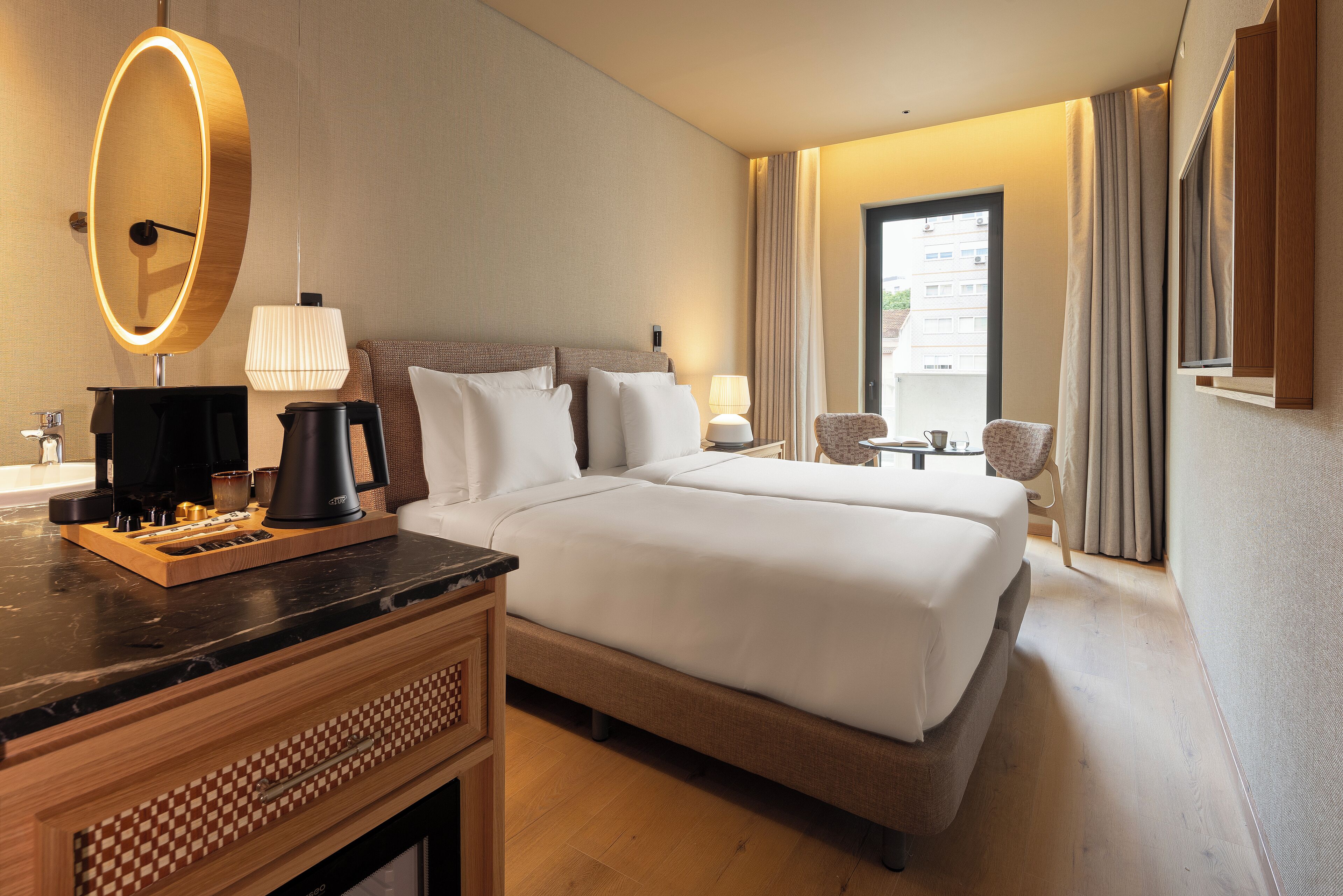 double or twin room, balcony (cool varanda) | 1 bedroom, minibar, in-room safe, desk