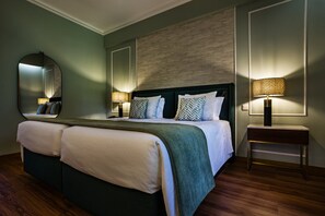 Minibar, in-room safe, individually decorated, individually furnished - Hotel Grão Vasco Historic Hotel & Spa (Viseu)
