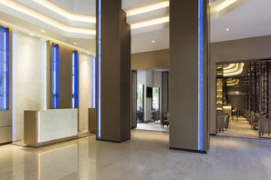 Lobby - Four Points by Sheraton Singapore, Riverview (Singapore)