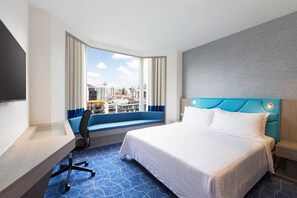 Phòng, 1 giường cỡ king, quang cảnh sông | Két bảo mật tại phòng, bàn, bàn ủi/dụng cụ ủi quần áo 