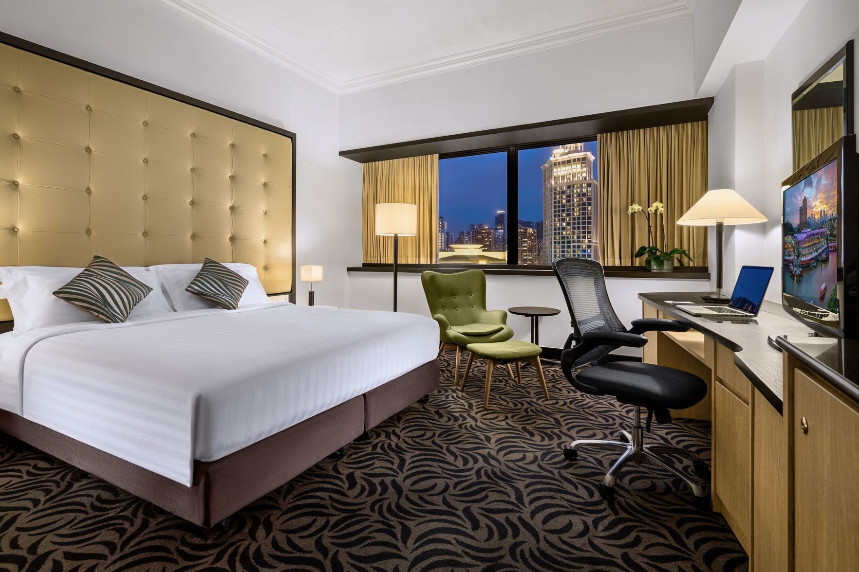 Minibar, in-room safe, desk, laptop workspace