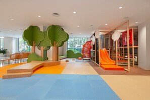 Innen-Kinderspielplatz
