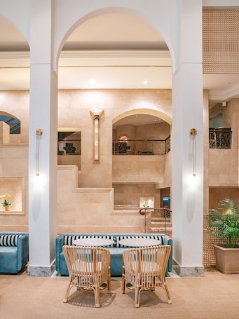 Lobby sitting area. Furama RiverFront